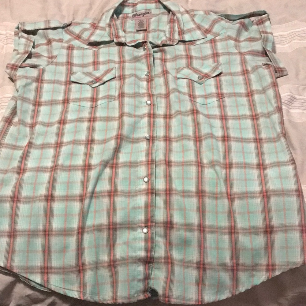 Women’s Wrangler Button Up